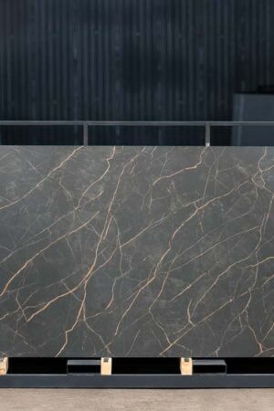 T-ONE Port Laurent Plaka