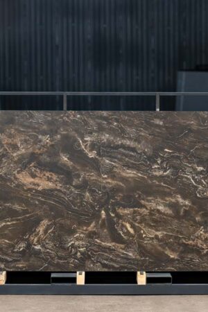 T-ONE Versailles Plaka