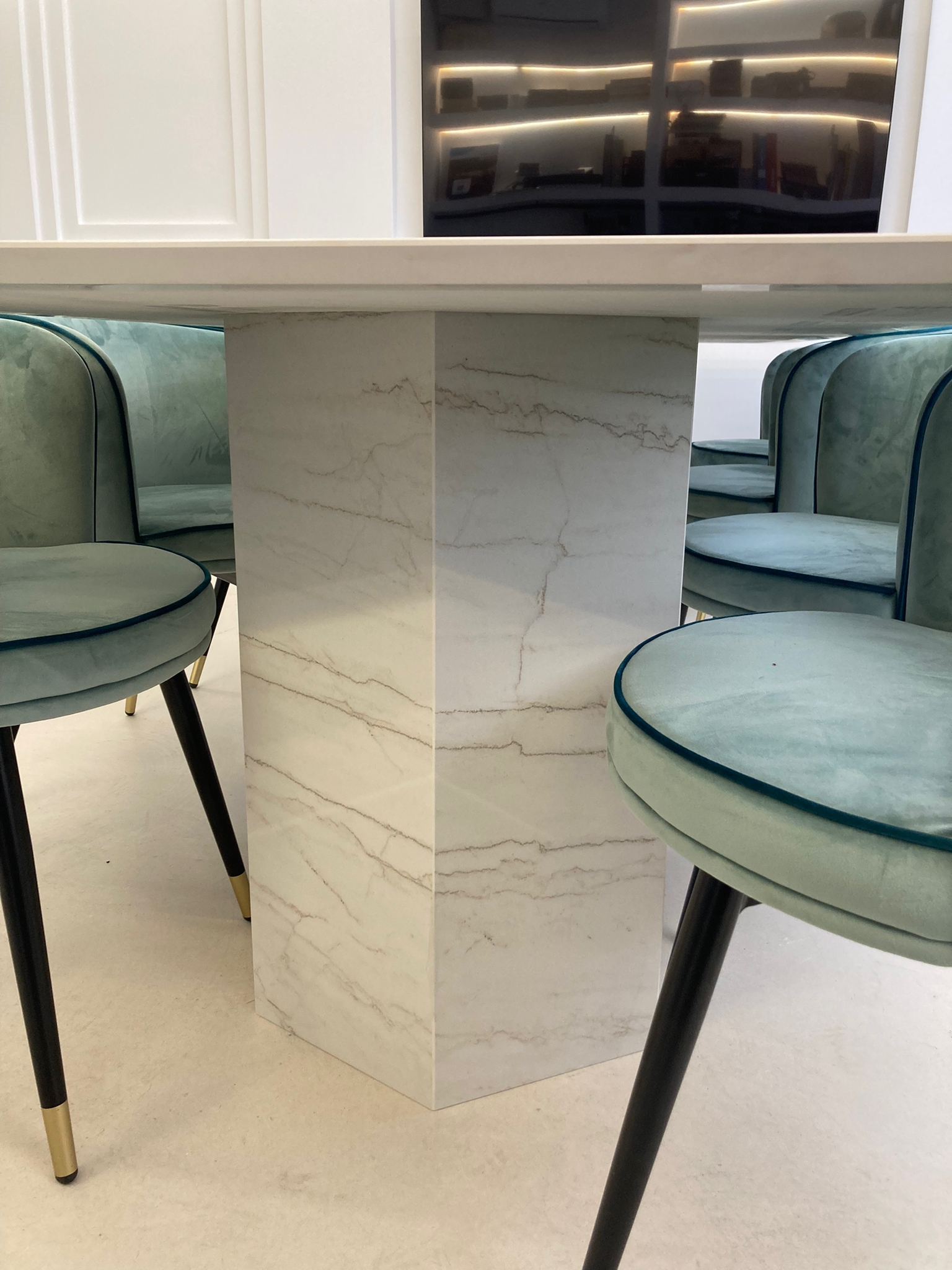 Neural Porselen Masa