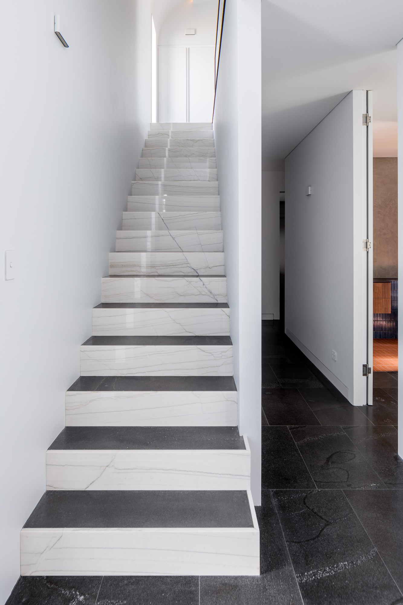 White Macaubas Porselen Mutfak Tezgahı - Görsel 2