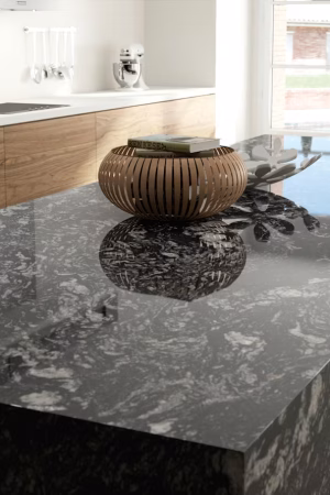 Indian Black Porselen