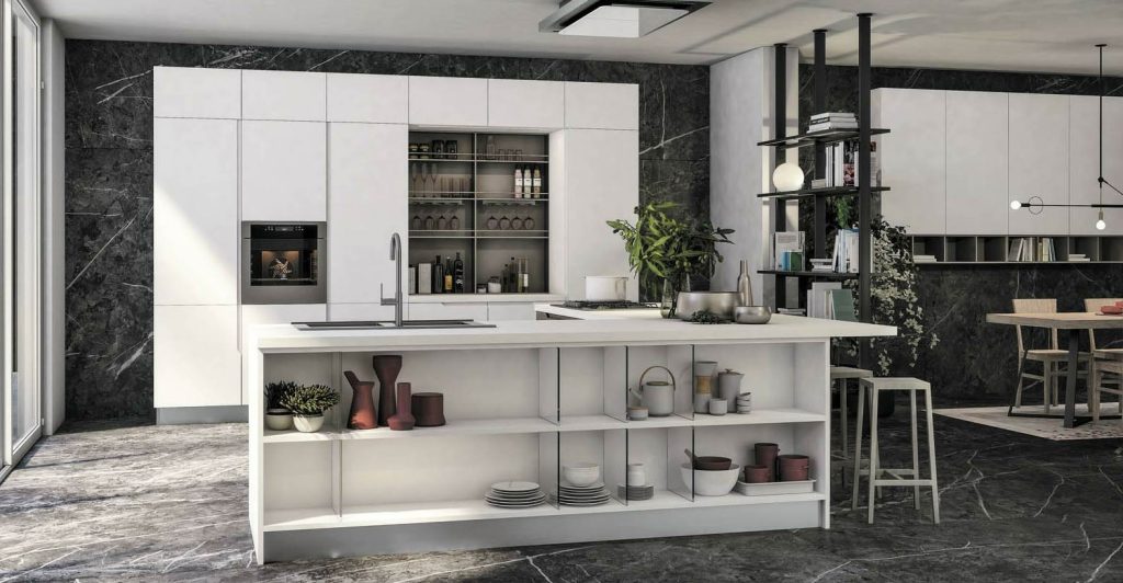 Beyaz Ascale Infinity White porselen ada tezgahı ve siyah mermer desenli porselen zemin ve duvar kaplamalı modern mutfak.