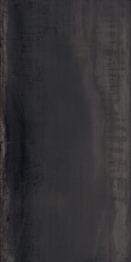 Marazzi Iron Dark model porselen tezgahın koyu gri, metalik ve eskitme görünümlü yüzey dokusu.