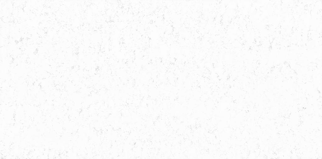 Beyaz zemin üzerinde zarif ve ince gri damarlara sahip Belenco Kashmera White kuvars yüzey plakasının yakın plan dokusu.