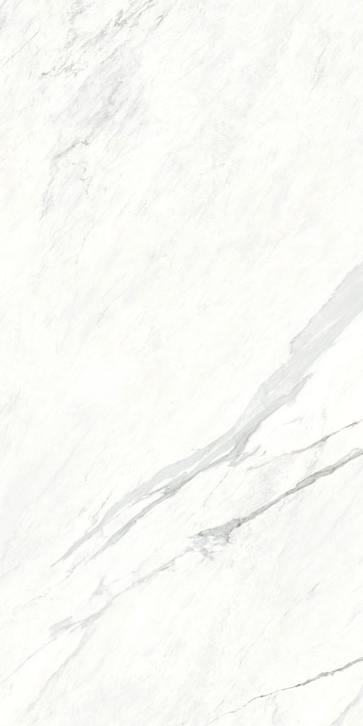 Beyaz zeminli ve gri mermer damarlı Lapidura Calacatta White porselen plaka yakın çekim doku görseli.