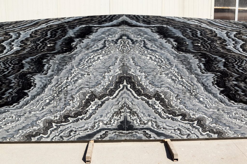 Mercury Black Dark Mermer Plaka