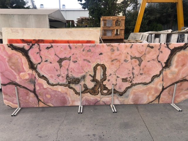 Pembe Onyx Plaka