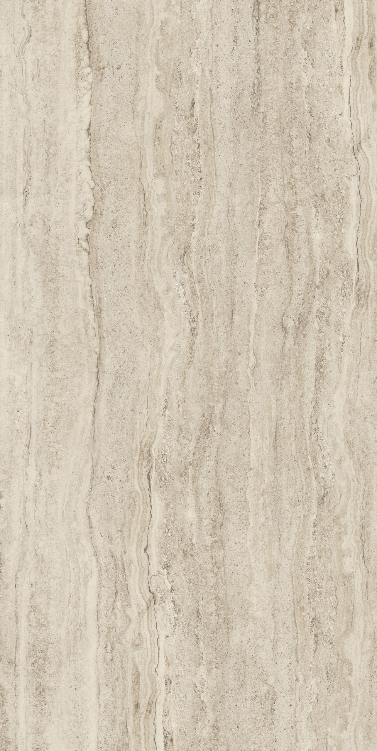 Bej tonlarında, dikey damarlı ve doğal traverten taşı dokusuna sahip Travertino Stone Beige porselen yüzey plakası.